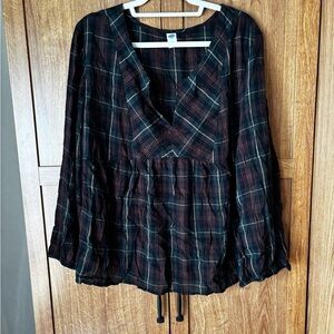 Old Navy Green and Red Long Sleeve Peplum Blouse